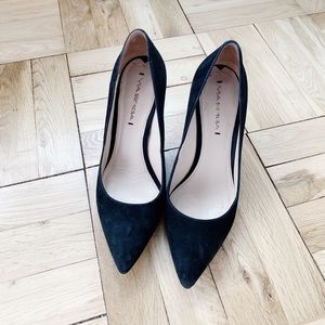 Via spiga low heel suede black pumps- size 8